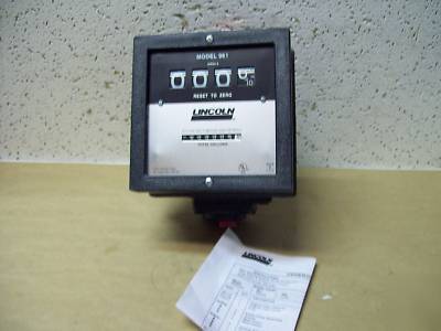 Lincoln volume fuel meter model 961 1