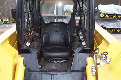 Skid steer track loader john deere CT332