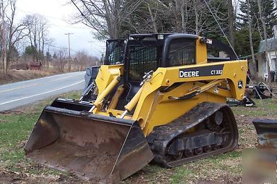 Skid steer track loader john deere CT332