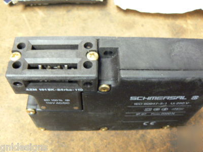 Schmersal AZM161SK-24RKA-110 safety interlock switch 