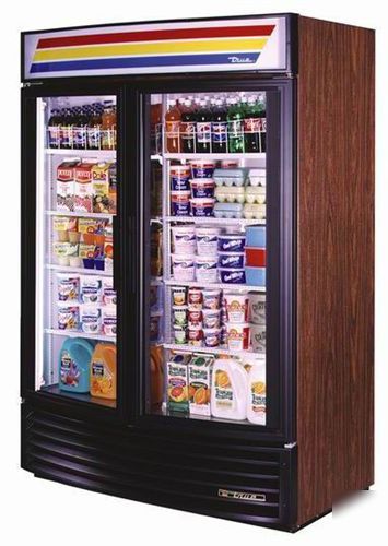 True gdm-49RF curved glass refrigerator merchandiser