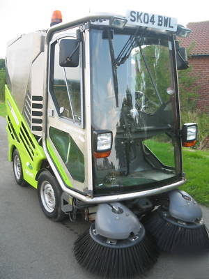 Applied sweepers 525HS road sweeper green machine