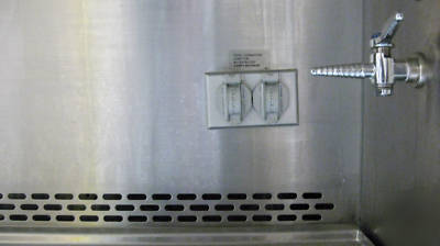 Nuaire biological safety cabinet(aka vent hood)