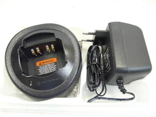 New motorola desk top radio charger AAHTN3001C 