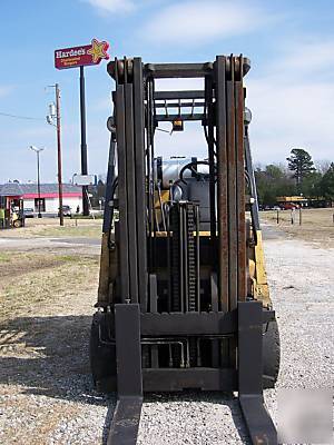 Caterpillar 8000 cap compact boxcar forklift 2004