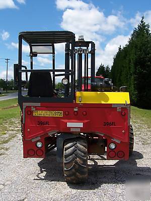 Moffett mounty M5500 piggy back lift 2003 yr