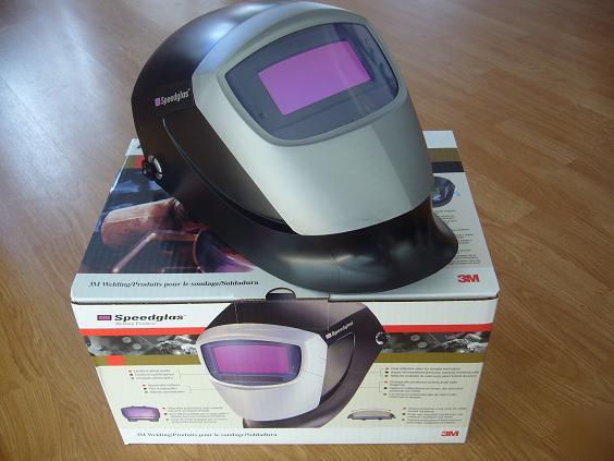 New speedglas 9002V darkening welding helmet, hornell