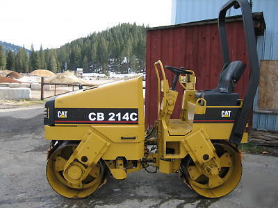 Caterpillar CB214C tandem vibratory smooth drum roller