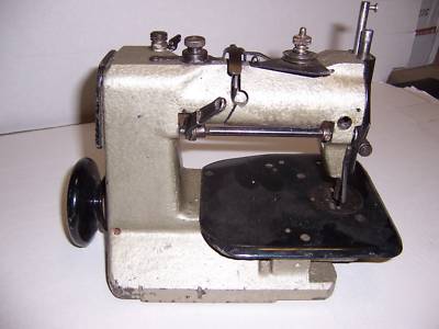 Singer hat industrial sewing machine 240 w 2 - broken