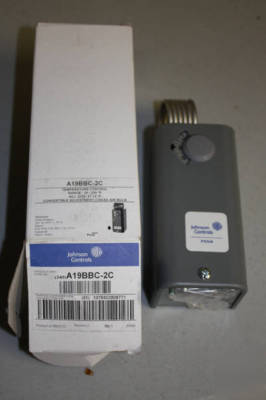 Johnson controls A19BBC-2C coiled bulb temp control 