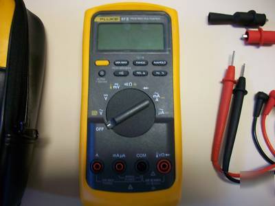 Fluke 87 v true rms multimeter w/case (good condition)