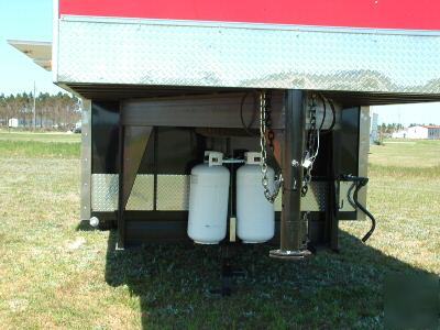 8 x 28 2010 gooseneck mobile kitchen concession trailer