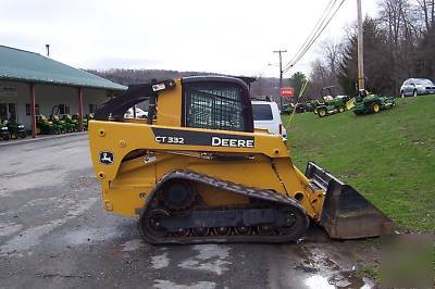 Skid steer track loader john deere CT332