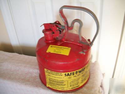 Used 1 gallon safe t way safety can w/ spring lid