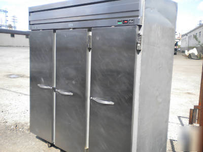 *****beverage air 3 door cooler... 