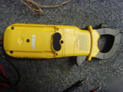 Uei G2 phoenix pro DL379 clamp meter w case multimeter