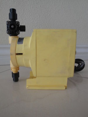 Lmi milton roy P141-351TI metering pump