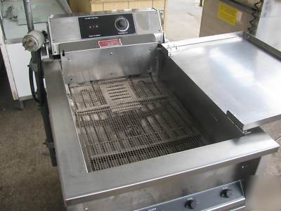 Used bk industries electric donut fryer 70LB mdl dnf-f
