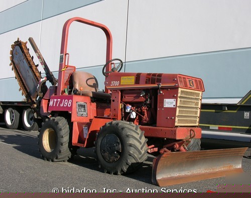 2004 ditch witch 3700DD ride on trencher 4X4 diesel ss