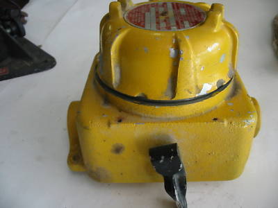 Hazardous location explosion proof junction switch box