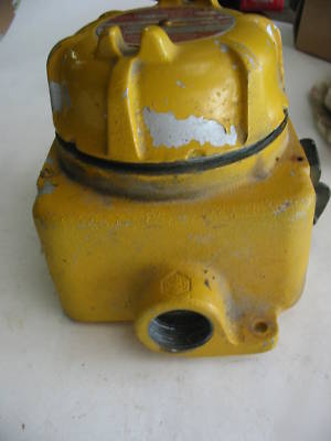 Hazardous location explosion proof junction switch box