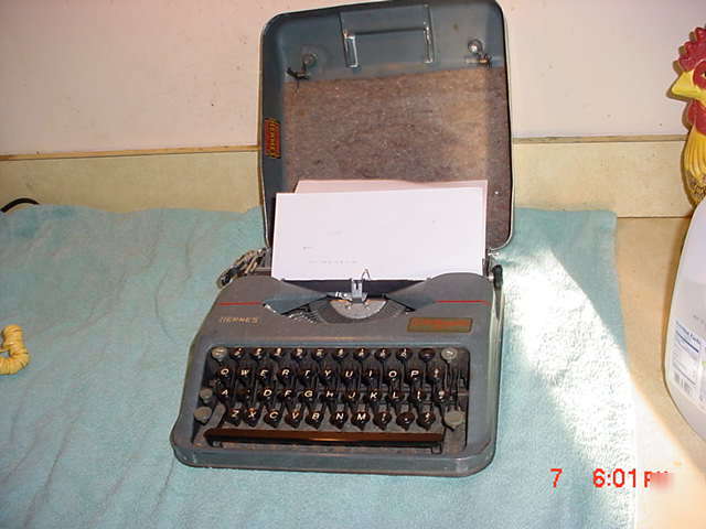 Hermes rocket baby typewriter swiss 40S ? w/cover
