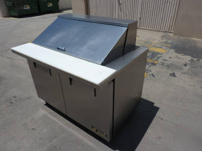 True TSSU48-18M-b sandwich prep table,used,perfect, 