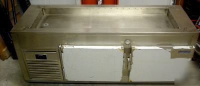 Cold food counter refrigerator salad bar prep table 