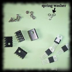 7809 vol regulator + heat sink + screw/nut + capacitors