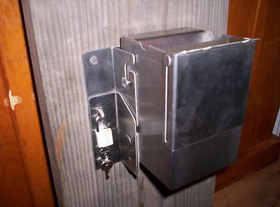 Lockable stainless steel outdoor cigar / butt ashtray