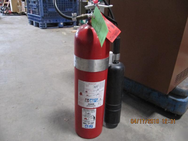 Kidde pro line 15 carbon dioxide fire extinguisher b-c